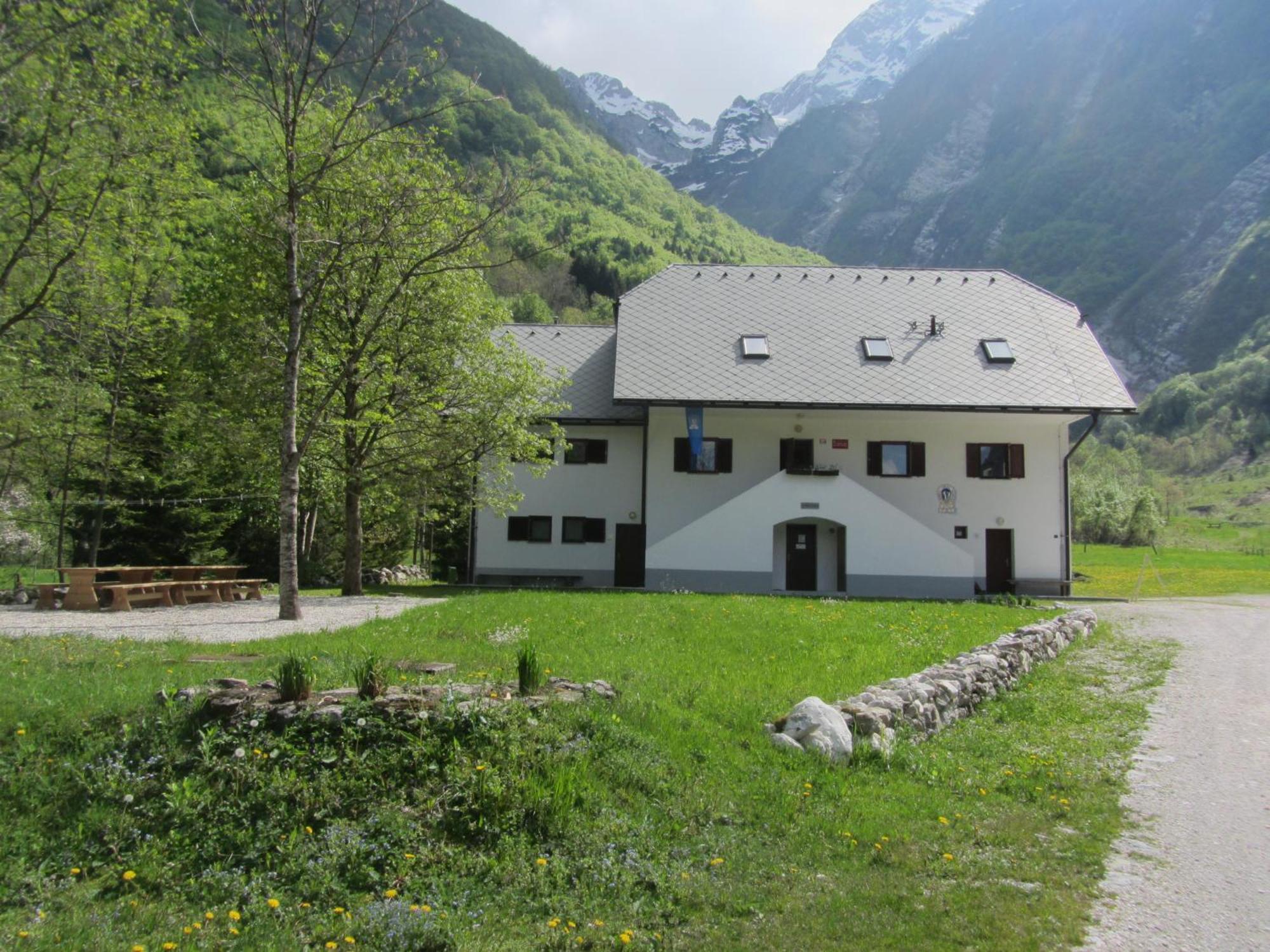 Hostel Pus Bavsica Log pod Mangartom Exterior foto